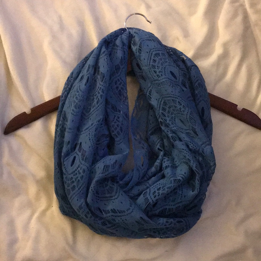 Infinity scarf
